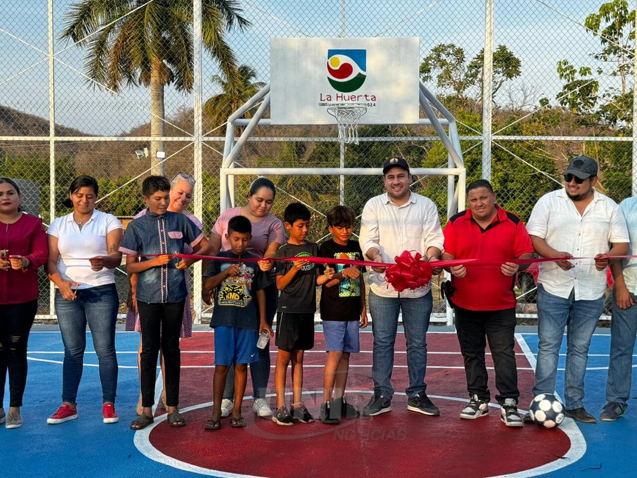 Inauguraron Otra Obra En El Municipio La Huerta Una Cancha De Usos