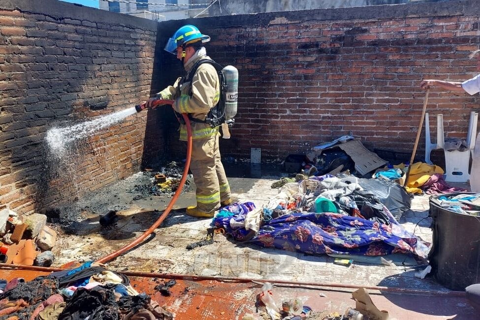 Dos Incendios: Uno En Un Taller De Cihuatlán Y Otro En Una Vivienda De ...