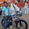 Festejaron a la niñez en Unión de Tula con espectáculo de payasos y rifa de regalos